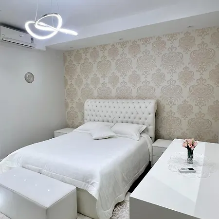 Cozy In Central * Tirana